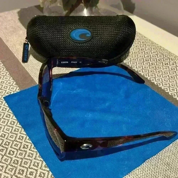 Costa Maya women’s sunglasses with case - Picture 2 of 8